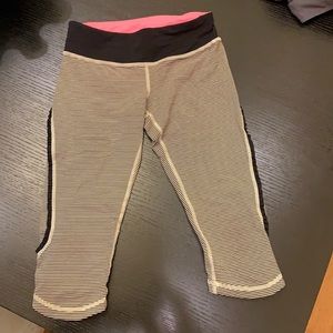 Lulu leggings,low rise-black and white pin stripe